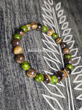 Load image into Gallery viewer, New 8mm Tiger Eye and Green Quartz Bracelet (Size 8 inches)