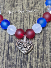 Load image into Gallery viewer, New Glass Bracelet with Heart size 7.5 inches