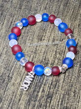 Load image into Gallery viewer, New Amor Glass Beaded Bracelet with mini Heart size 7.5 inches
