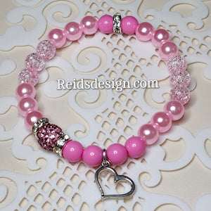 "❤️" Heart charm Acrylic Beaded Bracelet (size 7.5")