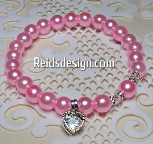 Pink Glass Pearls Bracelet with a "♥️" ( size 7.5" )