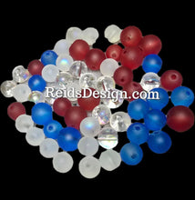 Load image into Gallery viewer, New Amor Glass Beaded Bracelet with mini Heart size 7.5 inches