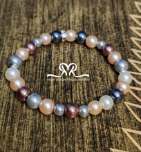 Load image into Gallery viewer, Glass Pearls earring and Stackable Bracelet set