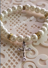 Load image into Gallery viewer, White Glass Pearls Faith Charm Bracelet ( size 7.5&quot;)